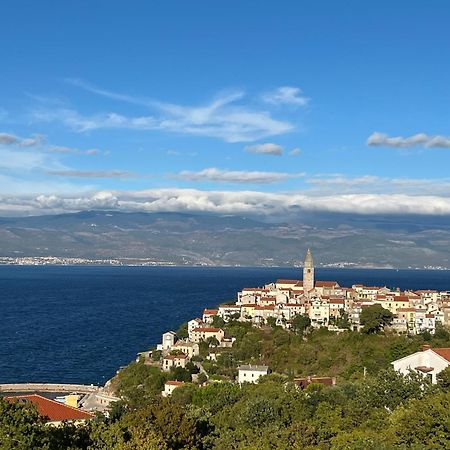 Apartment Arte Vrbnik Buitenkant foto