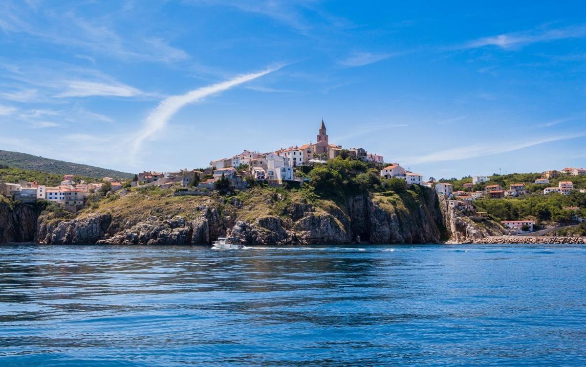Apartment Arte Vrbnik Buitenkant foto