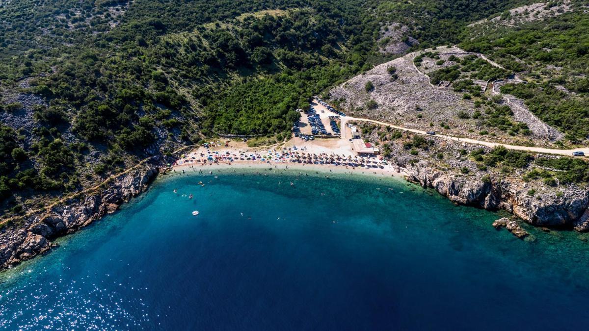Apartment Arte Vrbnik Buitenkant foto